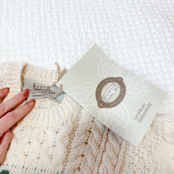 Handknit Aran Sweater – Made in Ireland – Kids Size M Kids Shamrock Aran Sweater - Picture 4 of 8